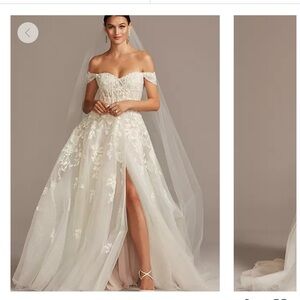 David’s Bridal ivory wedding dress